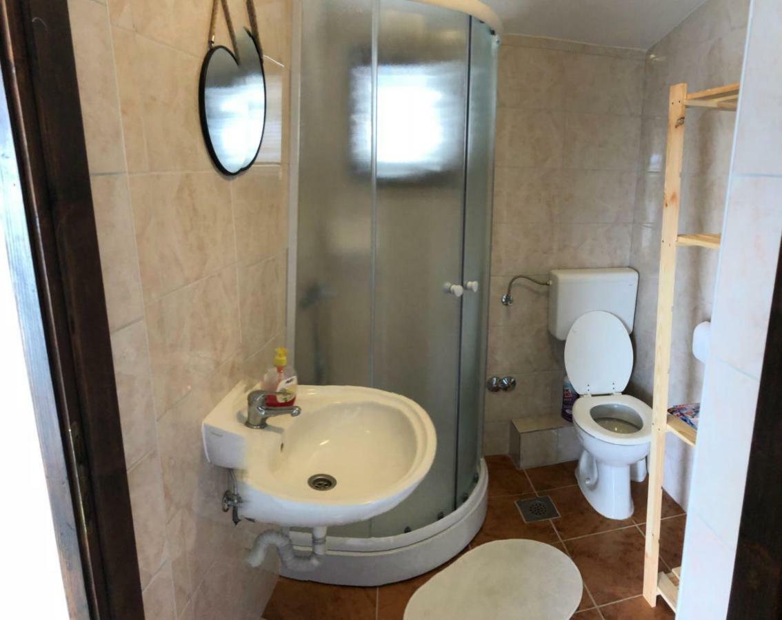 Apartman Zidak Vir Buitenkant foto